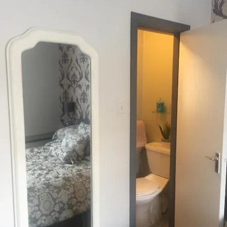 Railway Lodge Guest House-3